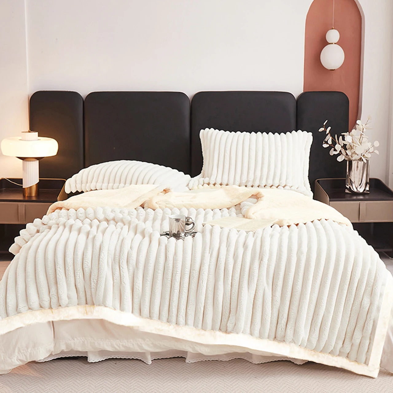 Heavy Sherpa Fleece Blanket - image 3