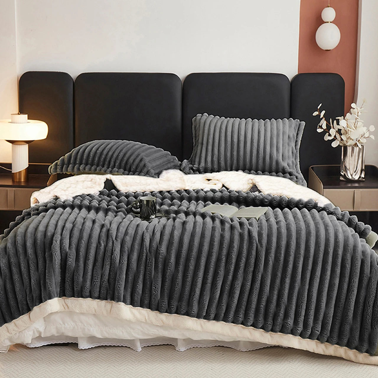 Heavy Sherpa Fleece Blanket - image 4