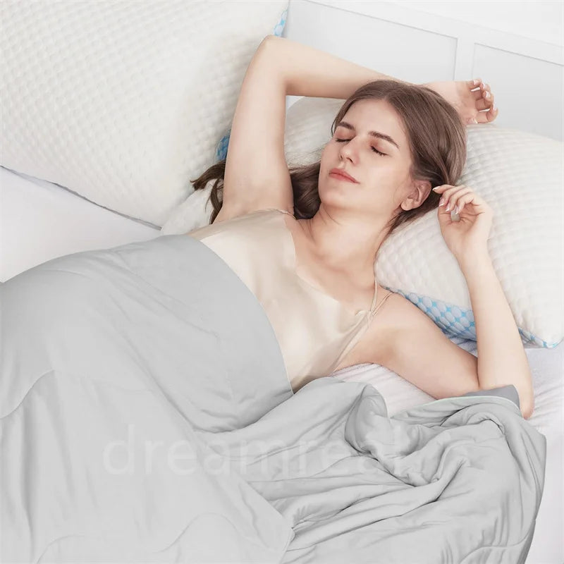 Cooling Summer Comforter – Lightweight, Smooth, Double-Sided Arc-Chill Fabric, Washable