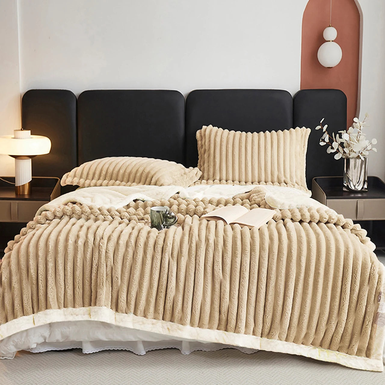 Heavy Sherpa Fleece Blanket - image 7