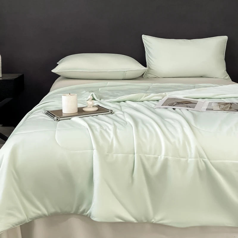 Cooling Summer Comforter – Lightweight, Smooth, Double-Sided Arc-Chill Fabric, Washable